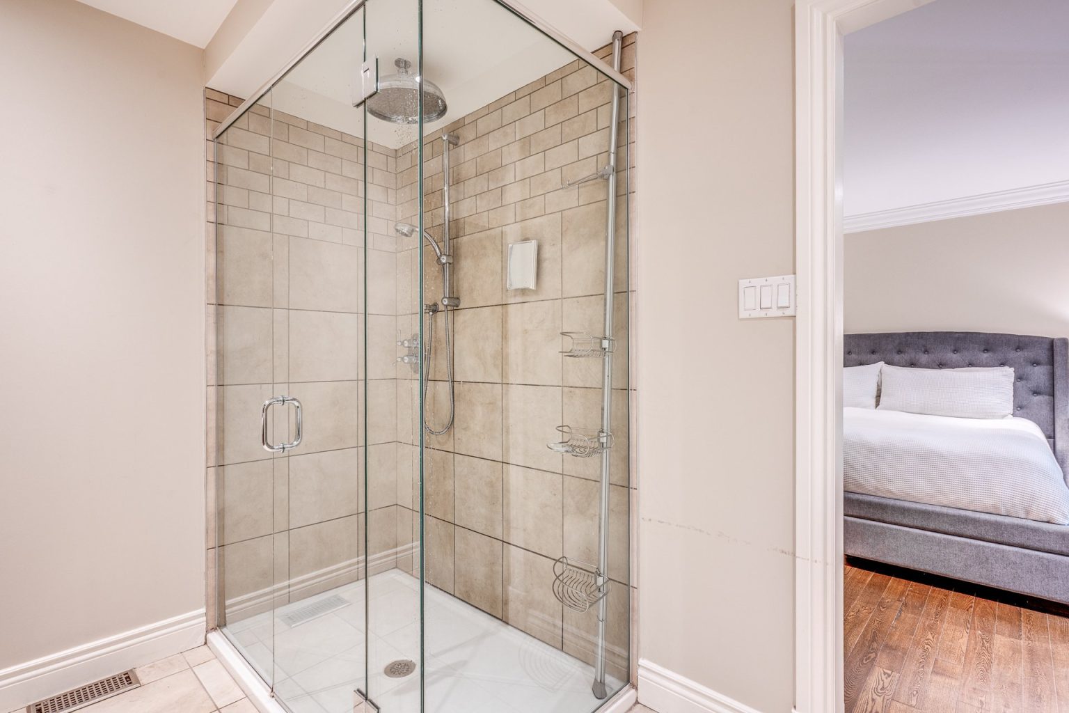 Salle de bains attenante à la CCP