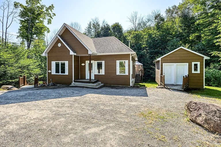 Duplex, 184 184A Ch. des Cèdres, Sainte-Anne-des-Lacs